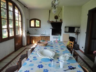 Small villa for sale in Forte dei Marmi