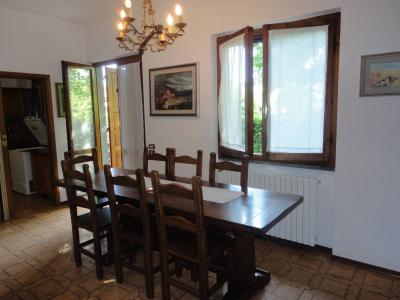 Small villa for sale in Forte dei Marmi