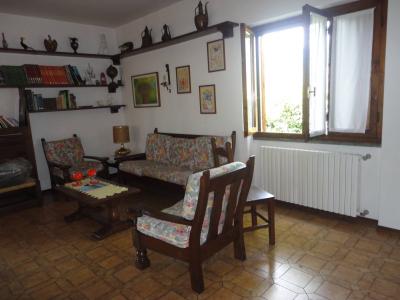 Small villa for sale in Forte dei Marmi