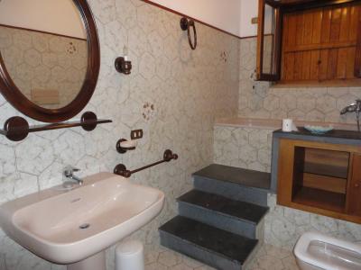 Small villa for sale in Forte dei Marmi