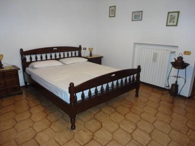 Small villa for sale in Forte dei Marmi