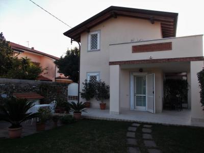 Villino in Affitto stagionale a Seravezza