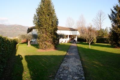 Small villa for sale in Pietrasanta
