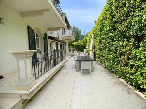 Villa in affitto stagionale a Forte dei Marmi