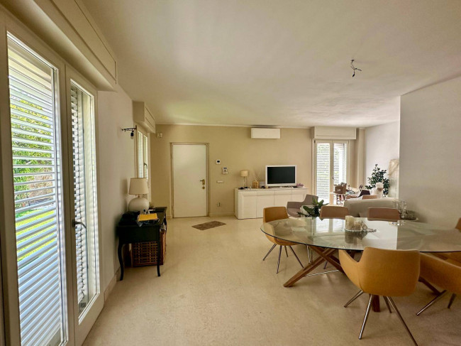 Semi-detached house for sale in Forte dei Marmi