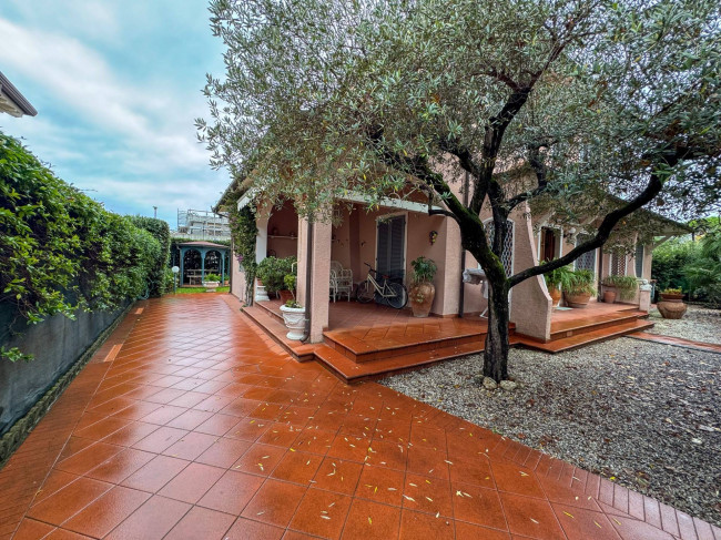 Villa in vendita a Forte dei Marmi