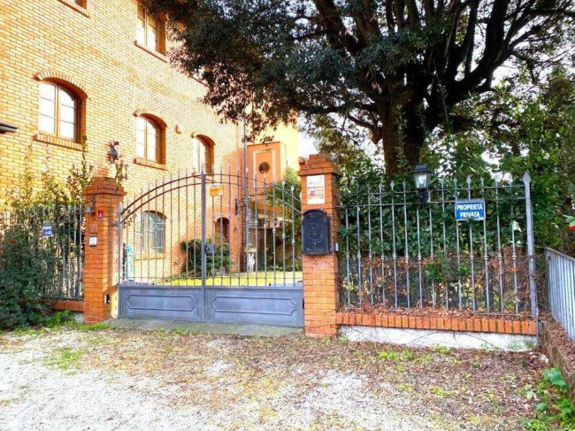 Rustic for sale in Camaiore