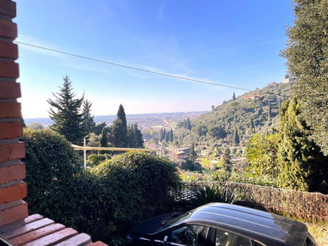 Rustic for sale in Camaiore