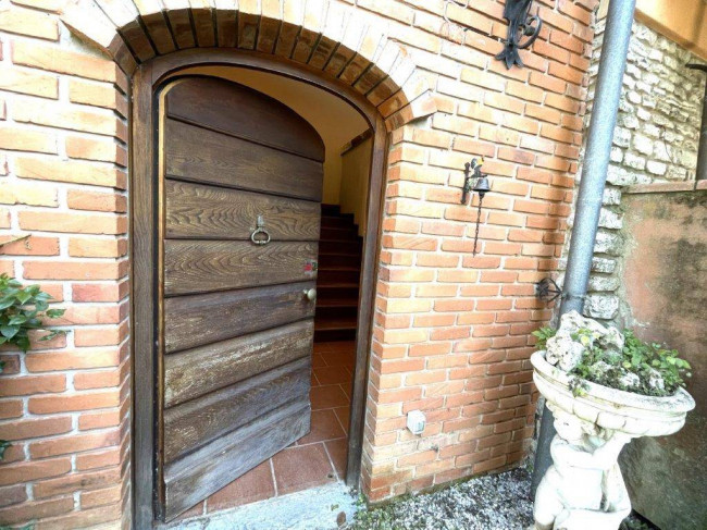Rustic for sale in Camaiore