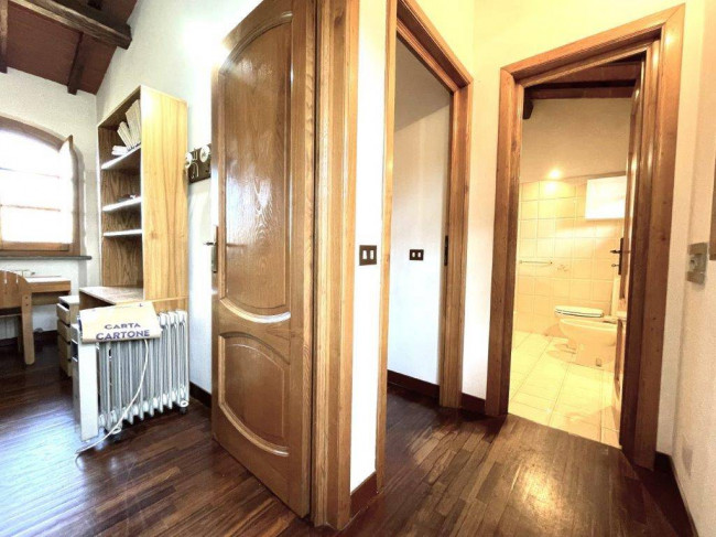 Rustic for sale in Camaiore