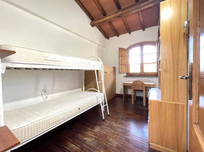 Rustic for sale in Camaiore