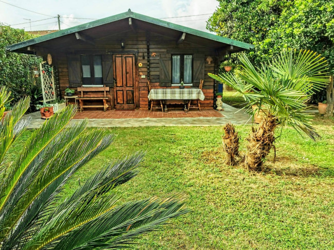Semi-detached house for sale in Montignoso