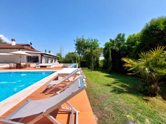 Villa in vendita a Forte dei Marmi