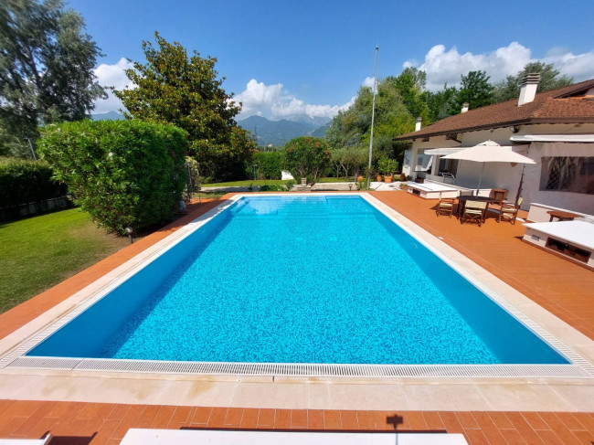 Villa in vendita a Forte dei Marmi