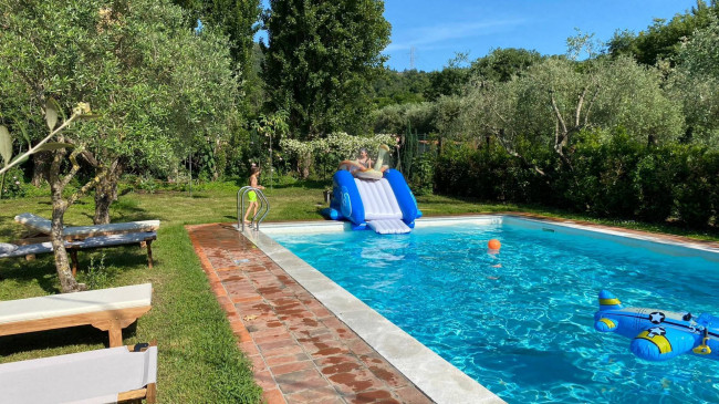 Rustico in vendita a Pietrasanta