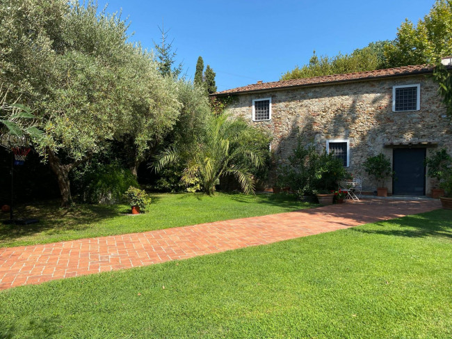Rustico in vendita a Pietrasanta