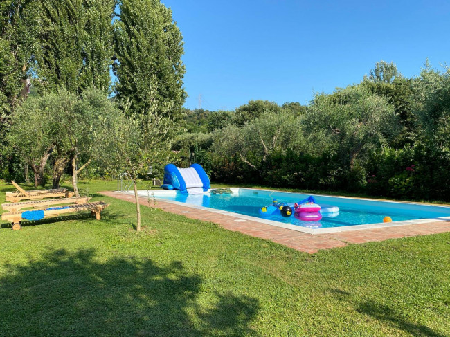 Rustico in vendita a Pietrasanta