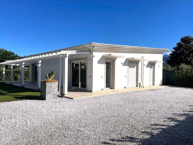 Villino in vendita a Massa