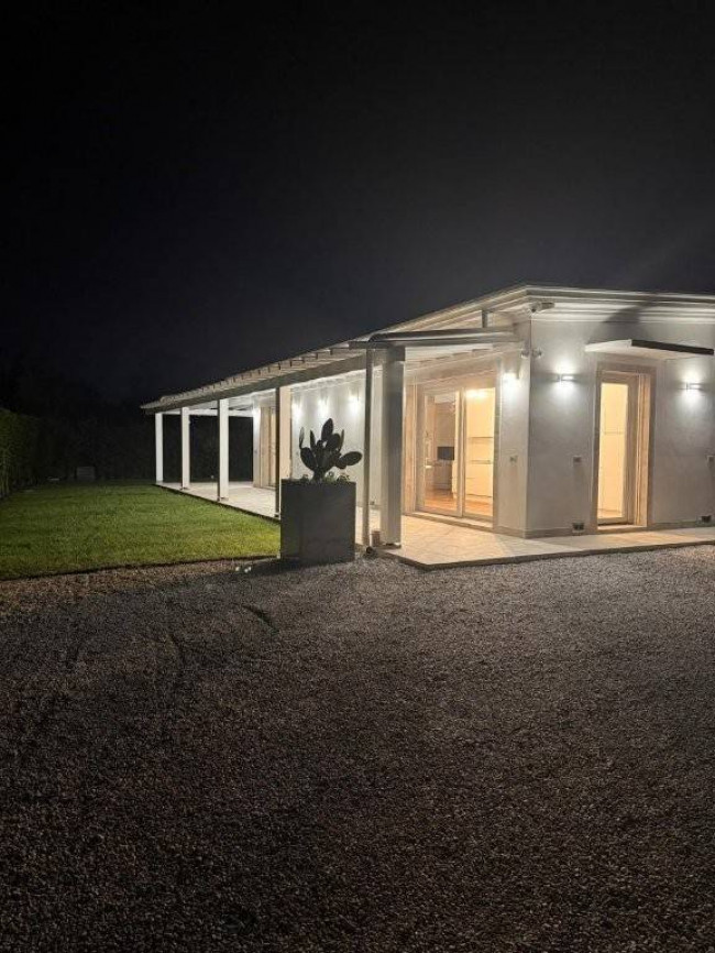 Villino in vendita a Massa