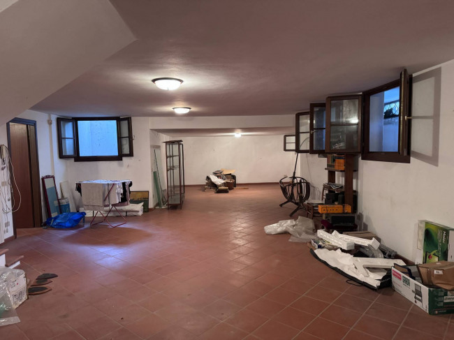 Villa bifamiliare (singola unita') in vendita a Camaiore
