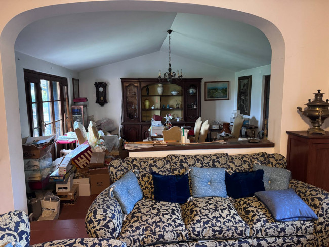 Villa bifamiliare (singola unita') in vendita a Camaiore
