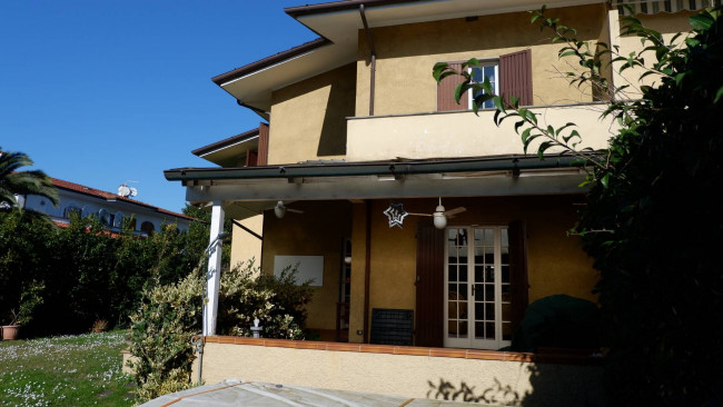  for sale in Forte dei Marmi