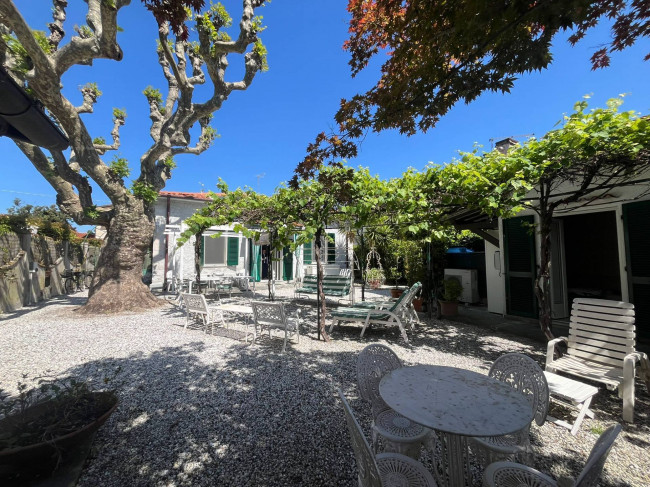 Casa singola in affitto stagionale a Forte dei Marmi
