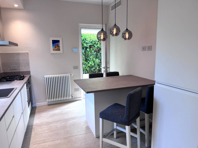 Small villa for seasonal rent in Forte dei Marmi
