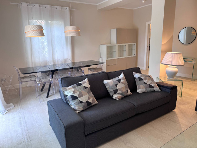 Small villa for seasonal rent in Forte dei Marmi