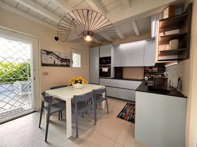Villa bifamiliare (singola unita') in vendita a Forte dei Marmi