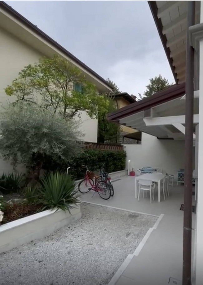 Villa bifamiliare (singola unita') in vendita a Forte dei Marmi