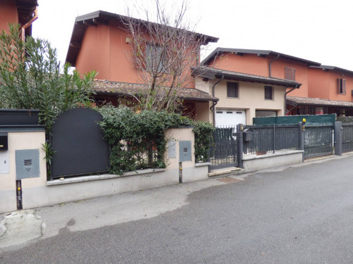 Villa Bifamiliare in Vendita a Merlino