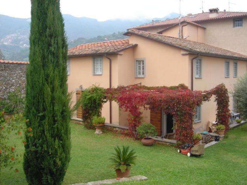 Casa indipendente in vendita a Pozzi, Seravezza (LU)