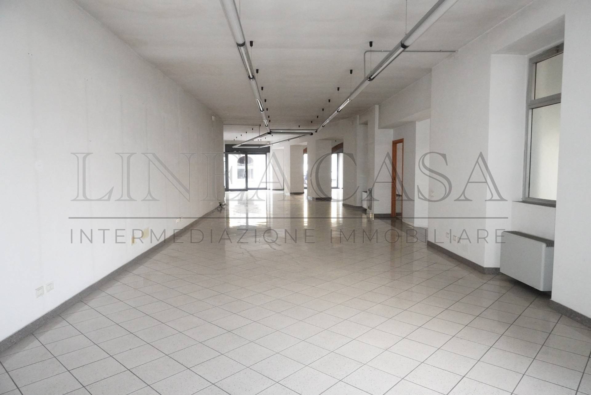 Negozio in affitto a Bergamo