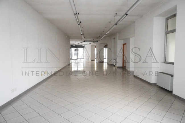 Negozio in affitto a Bergamo