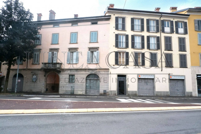 Negozio in affitto a Bergamo