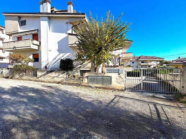 Semi indipendente in vendita a Teramo