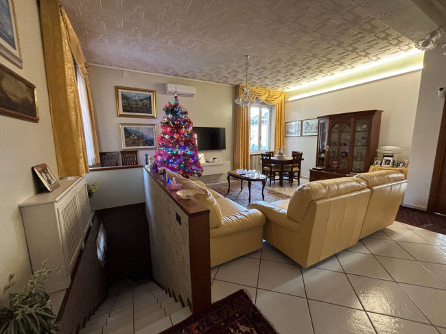 Appartamento con ingresso indipendente in vendita a Teramo