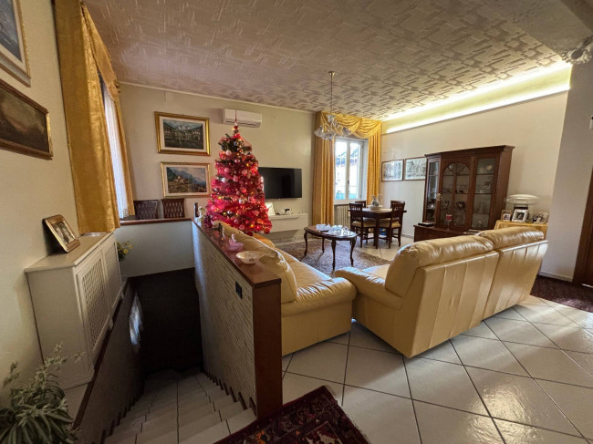 Appartamento con ingresso indipendente in vendita a Teramo