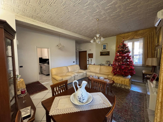 Appartamento con ingresso indipendente in vendita a Teramo