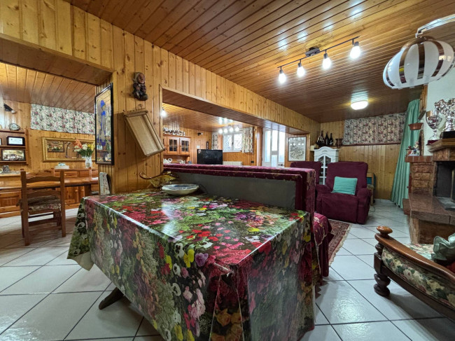 Appartamento con ingresso indipendente in vendita a Teramo