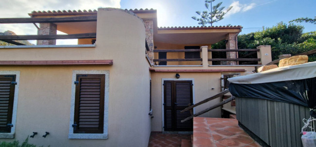 Villa a schiera con idromassaggio in vendita a Trinità d'Agultu e Vignola