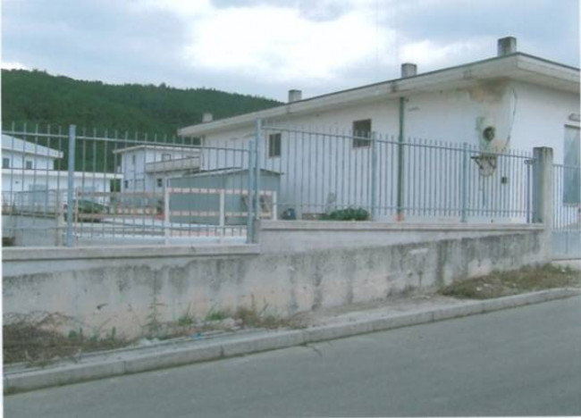 Capannone in vendita a Civitella del Tronto