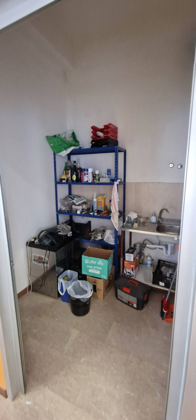 Locale commerciale in vendita a Campli