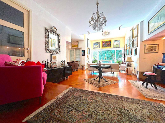 Villa con terrazzo e giardino in vendita a Teramo