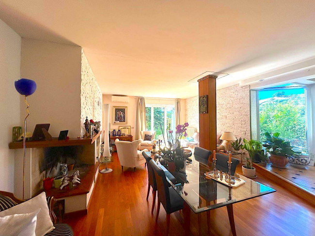 Villa con terrazzo e giardino in vendita a Teramo