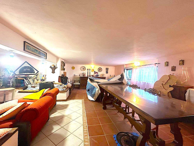 Villa con terrazzo e giardino in vendita a Teramo