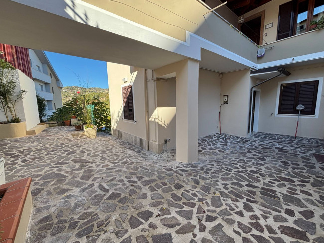 Appartamento con ingresso indipendente in vendita a Teramo