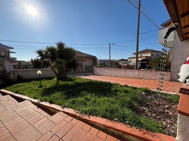 Appartamento con ingresso indipendente in vendita a Campli