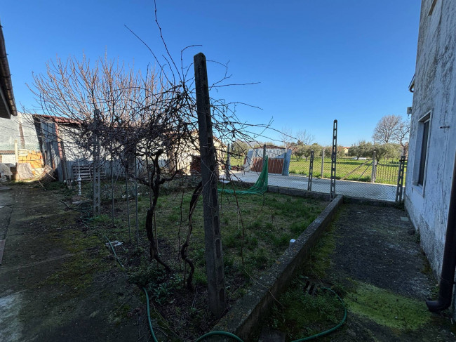 Appartamento con ingresso indipendente in vendita a Campli